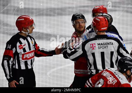 KÖLN, DEUTSCHLAND - 24. JANUAR 2023: Hockeyspiel DEL Koelner Haie - Iselorhn Roosters Stockfoto