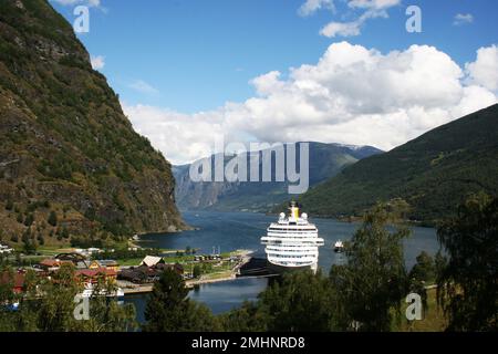 Panorama der norwegischen Fjorde Stockfoto