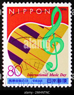 MOSKAU, RUSSLAND - 25. DEZEMBER 2022: Der in Japan gedruckte Poststempel zeigt den International Music Day, circa 1996 Stockfoto