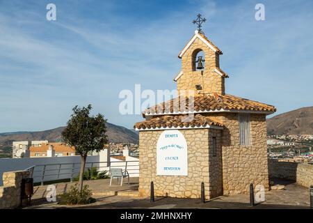 Ermita Virgen del Mar eine kleine Kapelle auf den Klippen in der Gegend La Calle von Benidorm Stockfoto