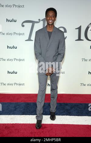 Los Angeles, Ca. 26. Januar 2023. EDI Gathegi auf der Premiere von Hulus „The 1619 Project“ im Academy Museum of Motion Pictures in Los Angeles, Kalifornien, am 26. Januar 2023. Kredit: Faye Sadou/Media Punch/Alamy Live News Stockfoto