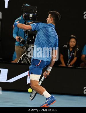 Melbourne, Australien. 27. Januar 2023. Australian Open 2023 Melbourne Park Day 12 27./01/2023. Novak Djokovic (SRB) gewinnt Halbfinalspiel Guthaben: Roger Parker/Alamy Live News Stockfoto