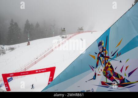 Spindleruv Mlyn, Tschechische Republik. 27. Januar 2023. Vorbereitung des Veranstaltungsortes vor der Downhill Skiing World Cup (Slalom Women), Spindleruv Mlyn, Region Trutnov, Januar 27. 2023. Kredit: David Tanecek/CTK Photo/Alamy Live News Stockfoto