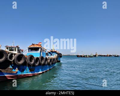 Beyt/Bet Dwarkadhish Temple Boot/Fähre Fahrt/Dwarka/Gujarat Stockfoto