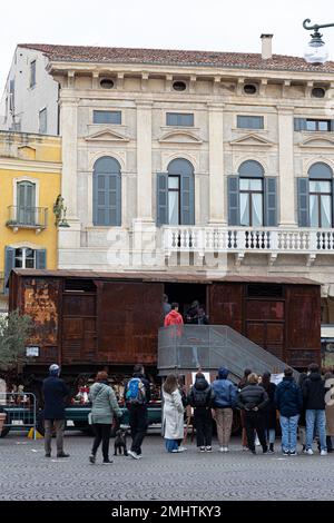 Der Internationale Tag zum Gedenken an die Opfer des Holocaust auf der Piazza Bra in Verona Stockfoto