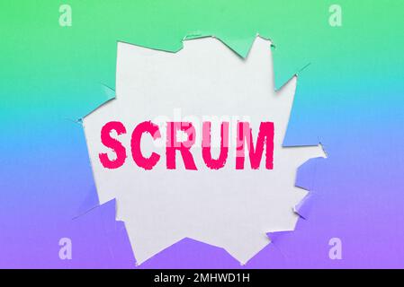 Text zeigt Inspiration Scrum. Handschrift von Geschäftsideen im Unterschied zu gedruckten Spielfiguren Stockfoto