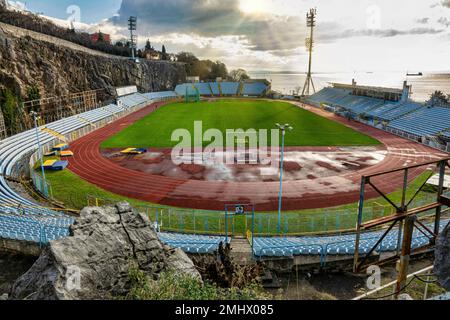 City of Rijeka, Croatia, Jan 25 2023, View of the unique stadium of football club Rijeka, near the Adriatic sea in the morning sky. The Kantrida stadi Stockfoto