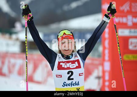 Nathalie ARMBRUSTER (GER), 2. Platz, Jubel, Freude, Enthusiasmus, Action, Einzelbild, einzelnes Motiv, halbe Figur, halbe Figur. Frauen individuell Gundersen NH/5 km, individueller Wettbewerb der Frauen FIS-Weltmeisterschaft Nordic kombiniert in Seefeld/Tirol am 27. Januar 2023? Kredit: dpa Picture Alliance/Alamy Live News Stockfoto