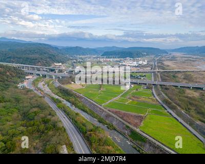 Blick aus der Vogelperspektive auf die Bauernlandschaft in der Nähe von Huoyan Shan in Taiwan Stockfoto