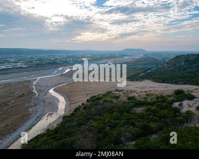 Blick aus der Vogelperspektive auf die Bauernlandschaft in der Nähe von Huoyan Shan in Taiwan Stockfoto