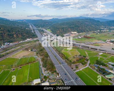 Blick aus der Vogelperspektive auf die Bauernlandschaft in der Nähe von Huoyan Shan in Taiwan Stockfoto