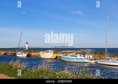 Les Onglous. Pointe de l'Etang de Thau, wo der Canal du Midi beginnt. Marseillan, Occitanie, Frankreich Stockfoto