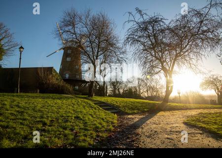 Sonnenaufgang am frühen Morgen im Green's Windmill and Science Centre, Sneinton Nottingham Nottinghamshire England Stockfoto