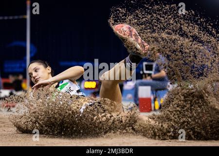 Karlsruhe, Deutschland. 27. Januar 2023. Leichtathletik: INDOOR-Meeting Karlsruhe, Milica Gardasevic aus Serbien beim Weitsprung. Kredit: Tom Weller/dpa/Alamy Live News Stockfoto