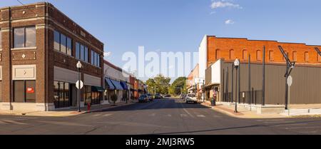 Sallisaw, Oklahoma, USA - 15. Oktober 2022: Das alte Geschäftsviertel an der Oak Street Stockfoto