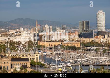 Panoramablick auf Port Vell in Barcelona Stockfoto