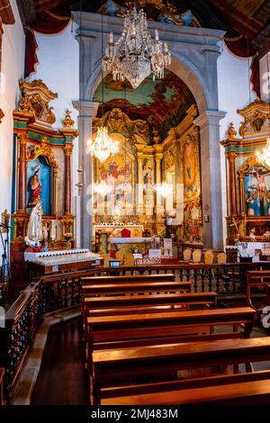 Innen mit Altar, Santuario de Nossa Senhora do Monte, Kirche, Funchal, Madeira, Portugal Stockfoto