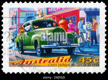 AUSTRALIEN - CA. 1997: Ein in AUSTRALIEN gedruckter Stempel zeigt den GMH Holden 48-215 (FX), 1948, Classic Cars Serie, ca. 1997 Stockfoto