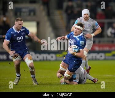 Eccles, Großbritannien. 27. Januar 2023. COBUS Wiese #4 of Sale Sharks wird während des Gallagher Premiership-Spiels Sale Sharks vs Bath Rugby im AJ Bell Stadium, Eccles, Großbritannien, am 27. Januar 2023 (Foto von Steve Flynn/News Images) in Eccles, Großbritannien, am 1./27. Januar 2023 angegriffen. (Foto: Steve Flynn/News Images/Sipa USA) Guthaben: SIPA USA/Alamy Live News Stockfoto