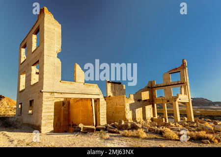 Cook Bank Building - das Rhyolite Nevada im Morgenlicht. Stockfoto