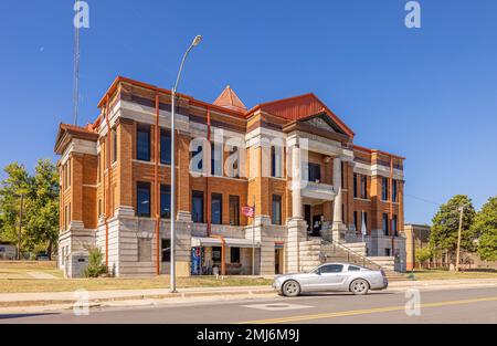 Nowata, Oklahoma, USA - 18. Oktober 2022: Das Nowata County Courthouse Stockfoto