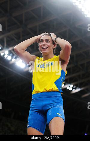 Armand Duplantis (SWE) Olympiasieger im Gewölbe der Männer bei den Olympischen Sommerspielen 2020 (2021) in Tokio, Japan Stockfoto