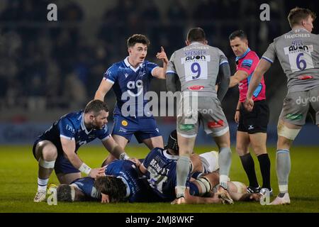 Eccles, Großbritannien. 27. Januar 2023. Raffi Quirke #21 von Sale Sharks Gesten während des Gallagher Premiership-Spiels Sale Sharks vs Bath Rugby im AJ Bell Stadium, Eccles, Großbritannien, 27. Januar 2023 (Foto von Steve Flynn/News Images) in Eccles, Großbritannien, am 1./27. Januar 2023. (Foto: Steve Flynn/News Images/Sipa USA) Guthaben: SIPA USA/Alamy Live News Stockfoto