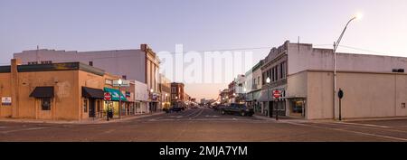 El Reno, Oklahoma, USA - 17. Oktober 2022: Das alte Geschäftsviertel an der Bickford Avenue Stockfoto