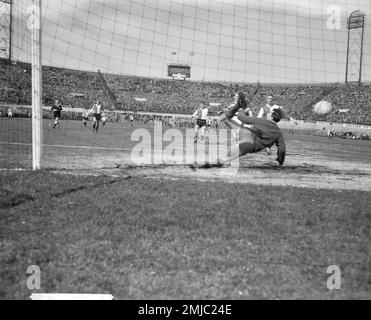 Blauw-Wit gegen Feyenoord 1-1 (Spielmoment); Datum: 8. April 1962 Stockfoto