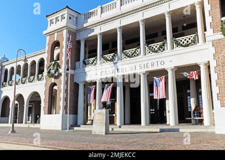 Das 1911 eröffnete Casa del Desierto war ein Harvey House Hotel und Santa Fe Railroad Depot in Barstow, Kalifornien, in der Mojave Wüste. Stockfoto