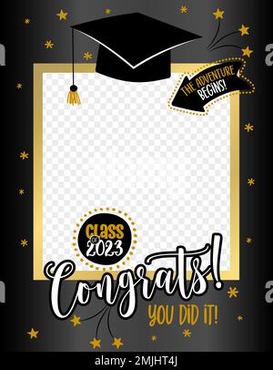 Klasse von 2023 – Fotografiekabine für Abschlussfeier Bilderrahmen für Graduierung mit Kappe und Konfetti. Glückwunsch zum Abschlusszeugnis-Konzept mit schwarzem und Stock Vektor