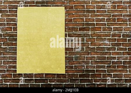 Backsteinhintergrund, Klebepapier, raue Grunge-Struktur, Vintage-Poster-Papier-Modell Stockfoto