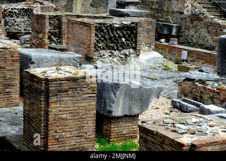 Überreste eines antiken römischen Theaters in Triest Italien Stockfoto