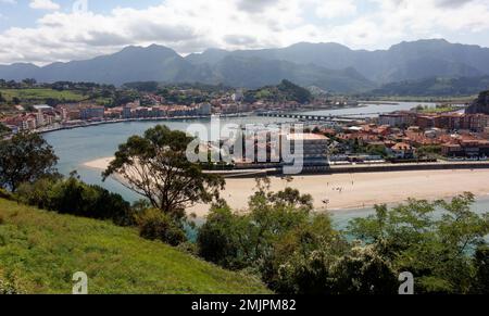 Asturien und Kantabrien sind bekannt für ihre Strände, aber der Zauber liegt in den Bergen des Picos de Europa Stockfoto