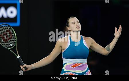 Melbourne, Australien. 28. Januar 2023. Tennis, Grand Slam - Australian Open, Singles, Frauen, Finale: Rybakina (Kasachstan) - Sabalenka (Belarus). Aryna Sabalenka Gesten. Kredit: Frank Molter/dpa/Alamy Live News Stockfoto