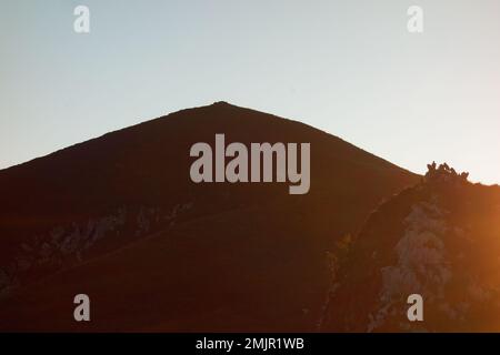 Asturien und Kantabrien sind bekannt für ihre Strände, aber der Zauber liegt in den Bergen des Picos de Europa Stockfoto