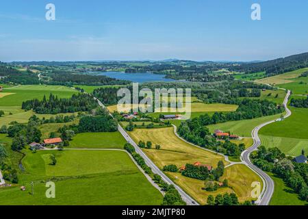 Die wunderschöne Natur rund um Wertach im bayerischen Allgaeu von oben Stockfoto