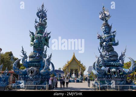 Chiang Rai, Thailand - 14 2023. Januar: Wunderschöner Rong Sua Ten Blue Temple Stockfoto