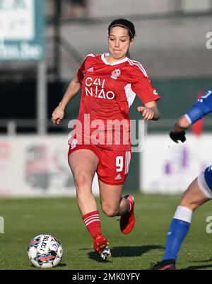 Oostakker, Belgien. 28. Januar 2023 Laura Miller (9) von Standard, dargestellt während eines Fußballspiels zwischen AA Gent Ladies und Standard Femina De Liege am 18. Spieltag der Saison 2022 - 2023 der belgischen Lotto Womens Super League am Samstag, den 28. Januar 2023 in Oostakker , BELGIEN . FOTO SPORTPIX | David Catry Kredit: David Catry/Alamy Live News Stockfoto