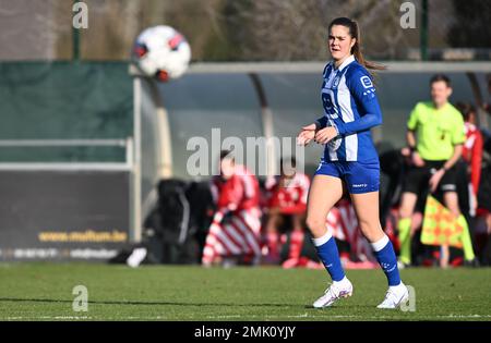 Oostakker, Belgien. 28. Januar 2023 Marie Degroote (18) von Gent, dargestellt während eines Fußballspiels zwischen AA Gent Ladies und Standard Femina De Liege am 18. Spieltag der Saison 2022 - 2023 der belgischen Lotto Womens Super League am Samstag, den 28. Januar 2023 in Oostakker , BELGIEN . FOTO SPORTPIX | David Catry Kredit: David Catry/Alamy Live News Stockfoto