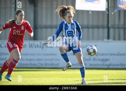 Oostakker, Belgien. 28. Januar 2023 Alixe Bosteels (7) von Gent, dargestellt während eines Fußballspiels zwischen AA Gent Ladies und Standard Femina De Liege am 18. Spieltag der Saison 2022 - 2023 der belgischen Lotto Womens Super League am Samstag, den 28. Januar 2023 in Oostakker , BELGIEN . FOTO SPORTPIX | David Catry Kredit: David Catry/Alamy Live News Stockfoto