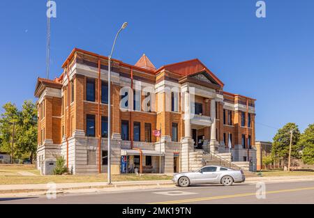 Nowata, Oklahoma, USA - 18. Oktober 2022: Das Nowata County Courthouse Stockfoto