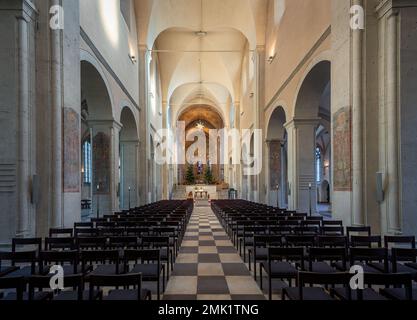 Nave und Hauptgang von St. Blasii Cathedral Interior - Braunschweig, Niedersachsen, Deutschland Stockfoto