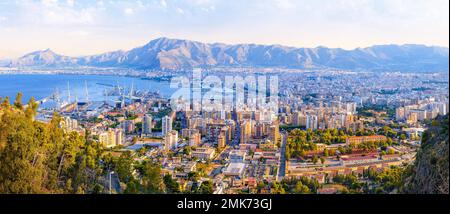 Panoramablick auf das Stadtzentrum von palermo Stockfoto