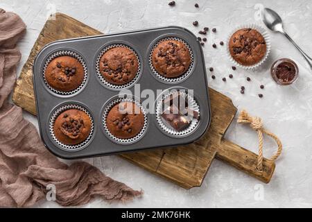 Top View leckeres Muffin Backblech. Hochauflösendes Foto Stockfoto