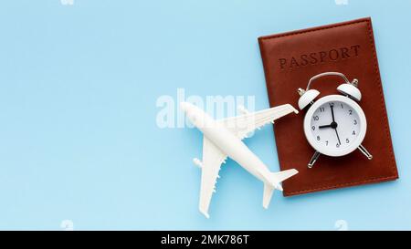 Reisepass für Flugzeuge mit Draufsicht. Hochauflösendes Foto Stockfoto