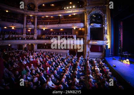 AMSTERDAM - die Feier des 100. Jubiläums des Wohlfahrtsklubs Rotary Netherlands im International Theater Amsterdam. Der Rotary hat weltweit mehr als eine Million Mitglieder, die Niederlande haben etwa 16.000 Rotary-Mitglieder. Die Vereine sind hauptsächlich an Sozialprojekten beteiligt. ANP RAMON VAN FLYMEN niederlande raus - belgien raus Stockfoto