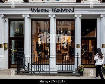 Vivienne Westwood Mayfair London - Vivienne Westwood Flagship Store 44 Conduit Street, Mayfair, London. Vivienne Westwood eröffnete ihren ersten Laden 1971. Stockfoto