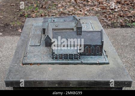 Bronzemodell des Friary, Cooper's Field, Castle Grounds, Bute Park, Cardiff City Centre. Aufgenommen Im Januar 2023. Im Winter Stockfoto