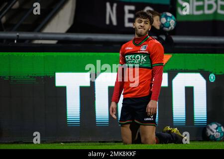 NIJMEGEN, NIEDERLANDE - JANUAR 28: Souffian El Karouani von NEC während des niederländischen Eredivisie-Spiels zwischen NEC Nijmegen und Sparta Rotterdam im De Goffert am 28. Januar 2023 in Nijmegen, Niederlande (Foto von Broer van den Boom/Orange Pictures) Stockfoto